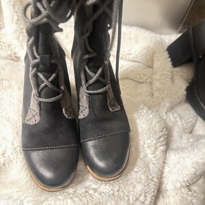 Sorel Black Lace Up Women's Boots